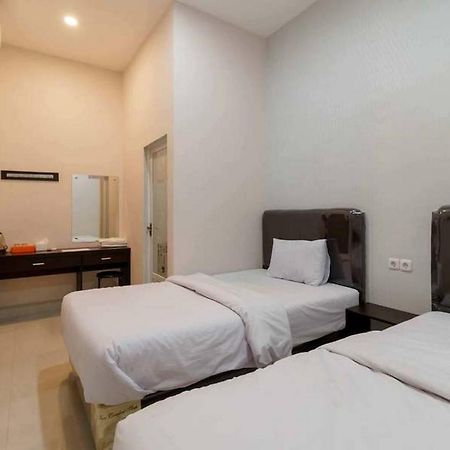 Reddoorz At Seindo Hotel Medan Sunggal Esterno foto