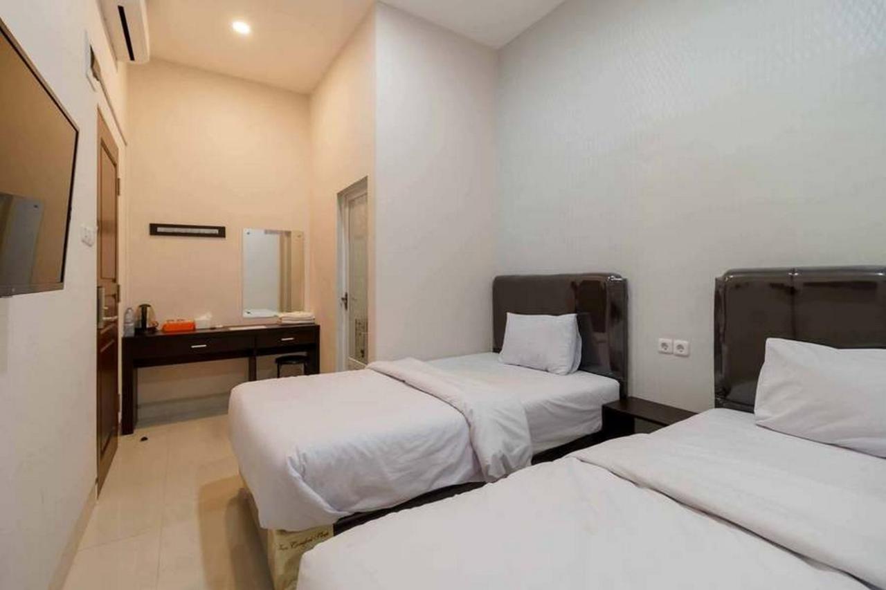 Reddoorz At Seindo Hotel Medan Sunggal Esterno foto